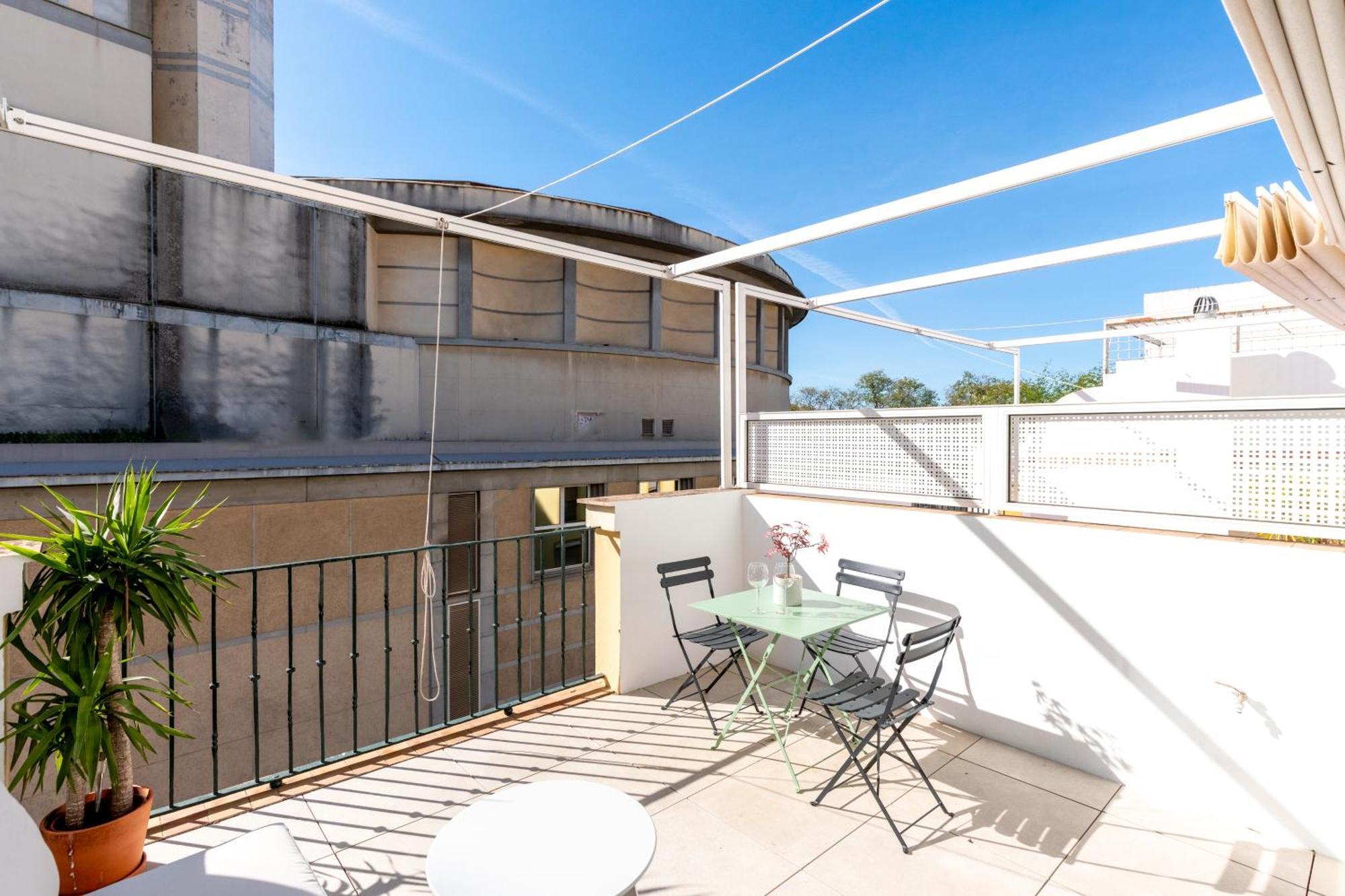 Duplex Con Terraza Junto A La Catedral Apartman Sevilla Kültér fotó