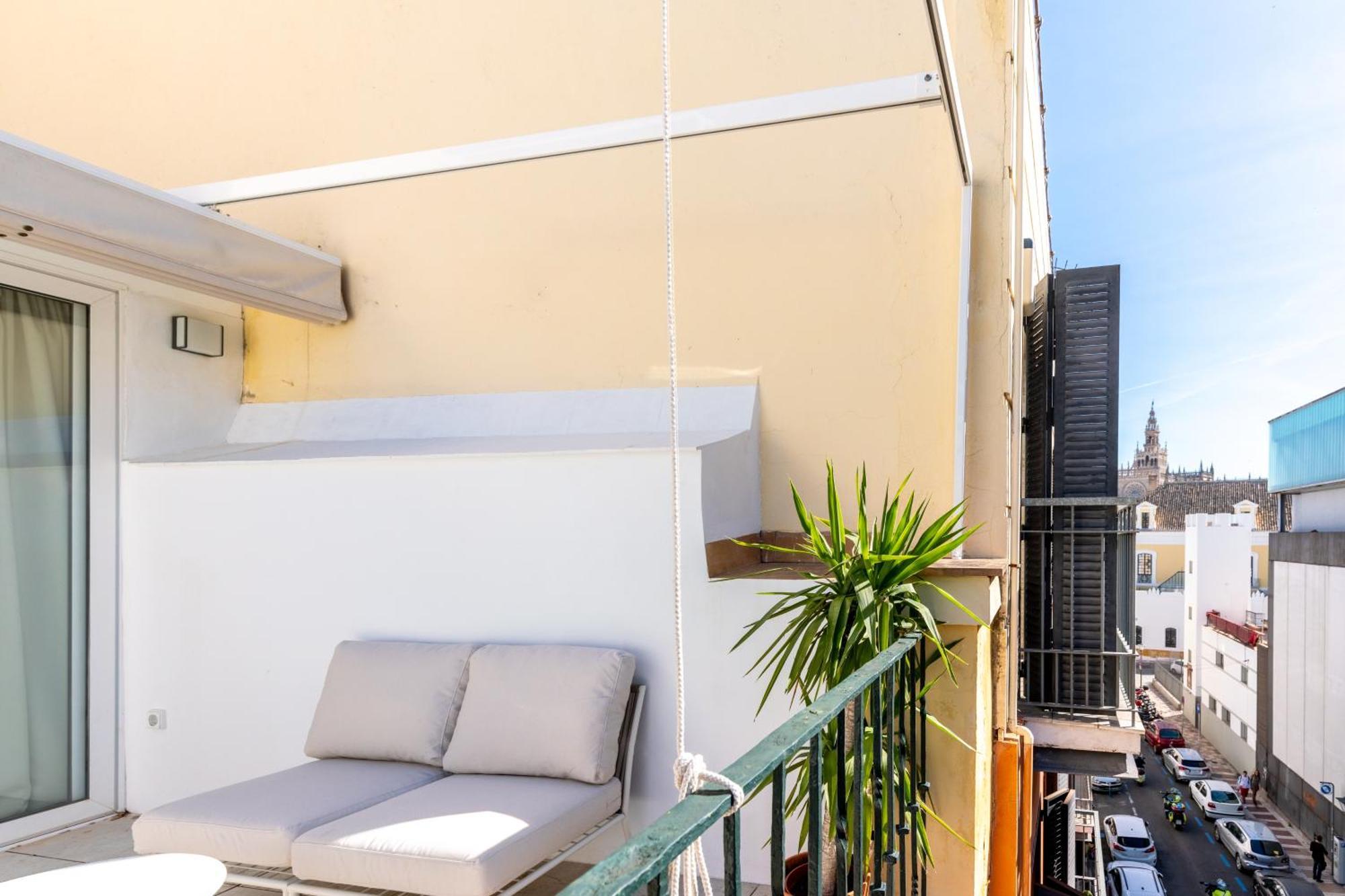 Duplex Con Terraza Junto A La Catedral Apartman Sevilla Kültér fotó