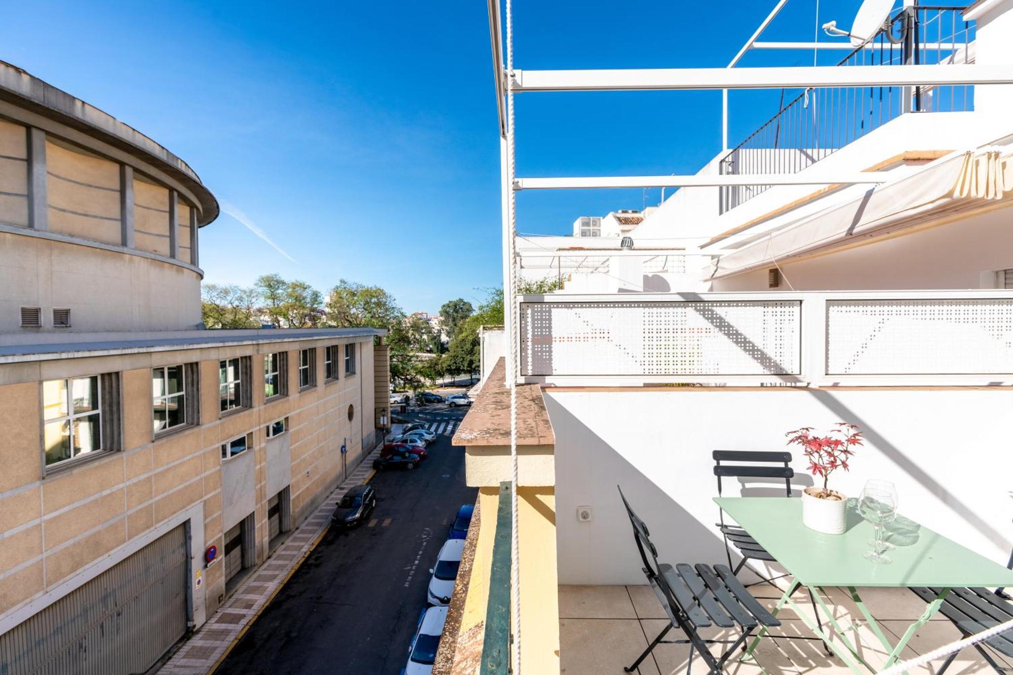Duplex Con Terraza Junto A La Catedral Apartman Sevilla Kültér fotó
